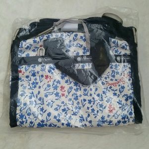 NWOT Lesportsac Mini Weekender Crossbody